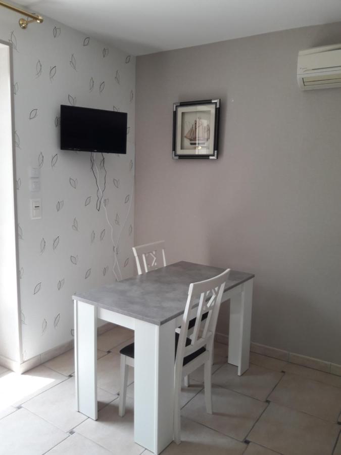 Logis De Lange Studio 2 P Saint-Hilaire-la-Palud Екстер'єр фото
